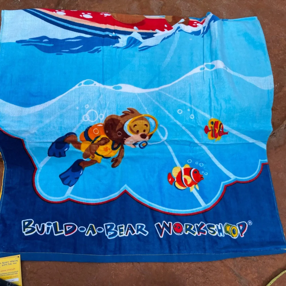 Vintage Build-A-Bear Workshop Beach Towel Endless Summer Hugs NWT